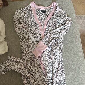 Simply Vera Leopard Print Pajama Set with Pink Trim